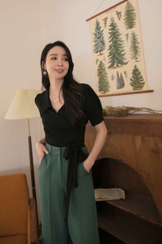 Ribbon Collar Top in Black