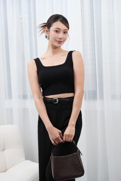 Comfort Sleeve Top in Black