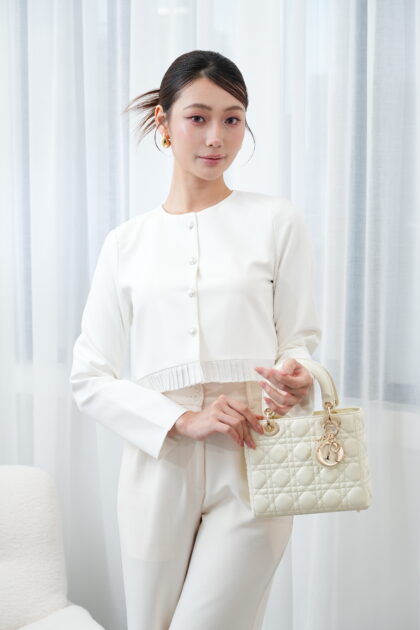 Satin Lover Blazer in White