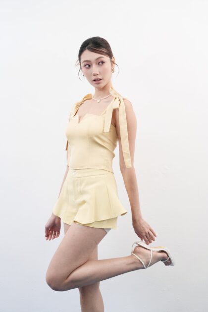 Alternative view of Bleu Top in Yellow