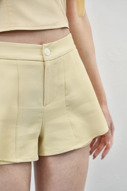 Alternative view of Bleu Short in Yellow
