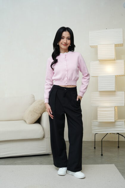 Off White Pant in Black