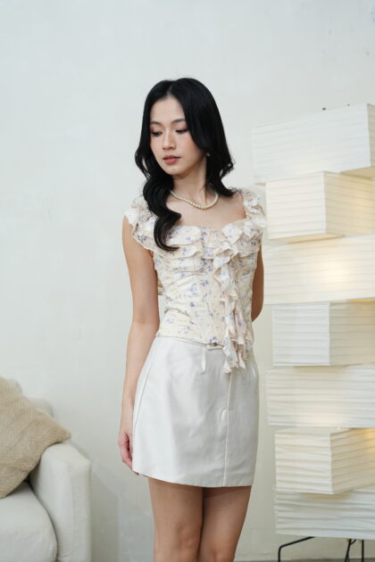 Alternative view of Waterlily Corset in Cream