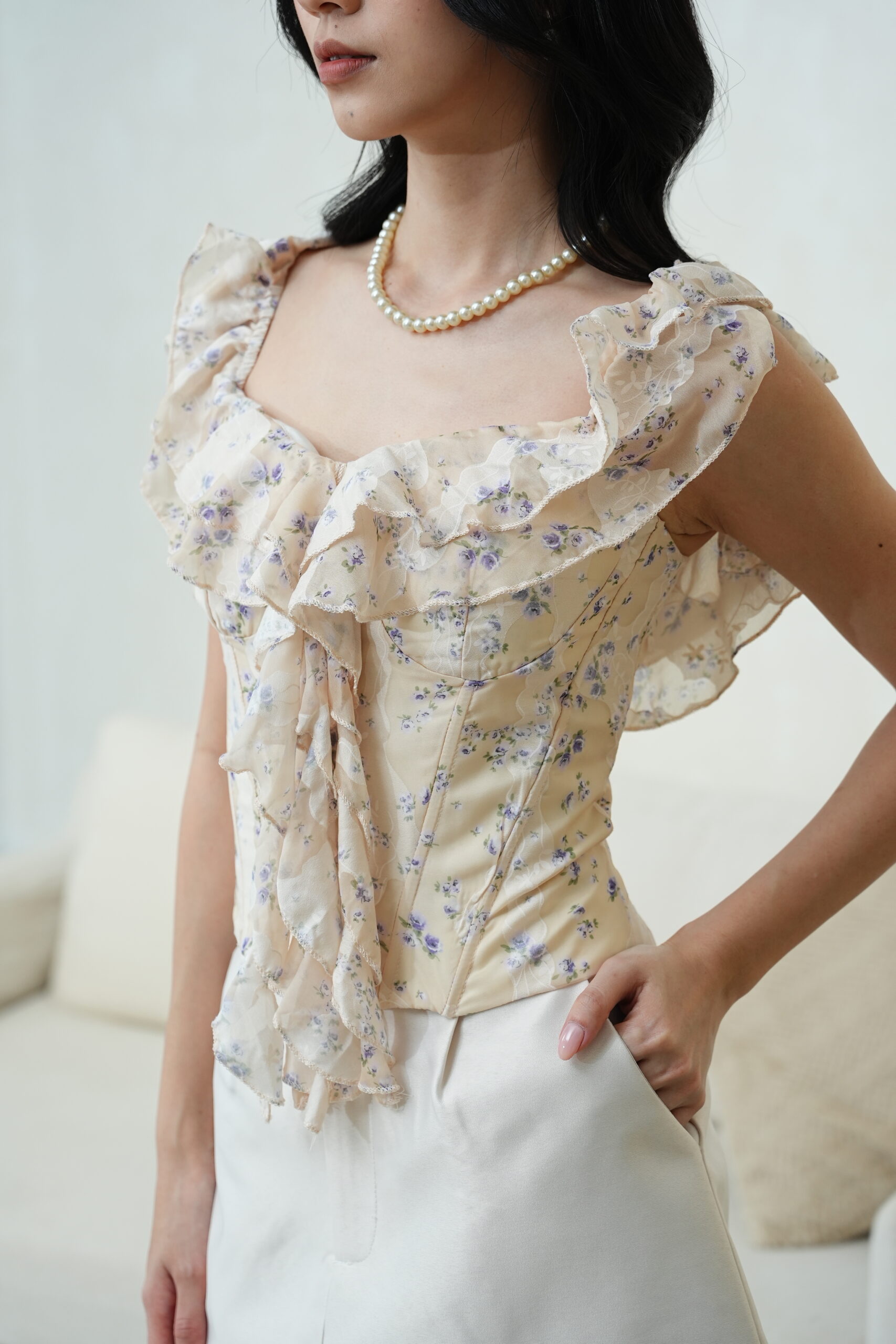 Waterlily Corset in Cream - Image 3