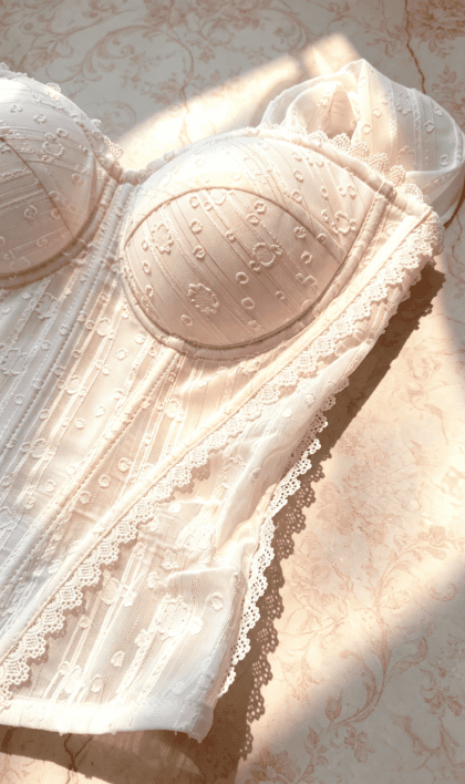 Suoi Corset in White (Pre-Order) - Image 5